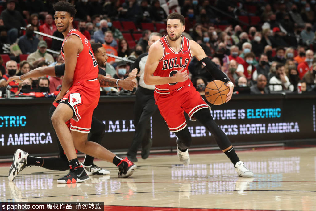 四川队逆转浙江队,拉文刷新纪录 四川队逆转浙江队,拉文刷新纪录