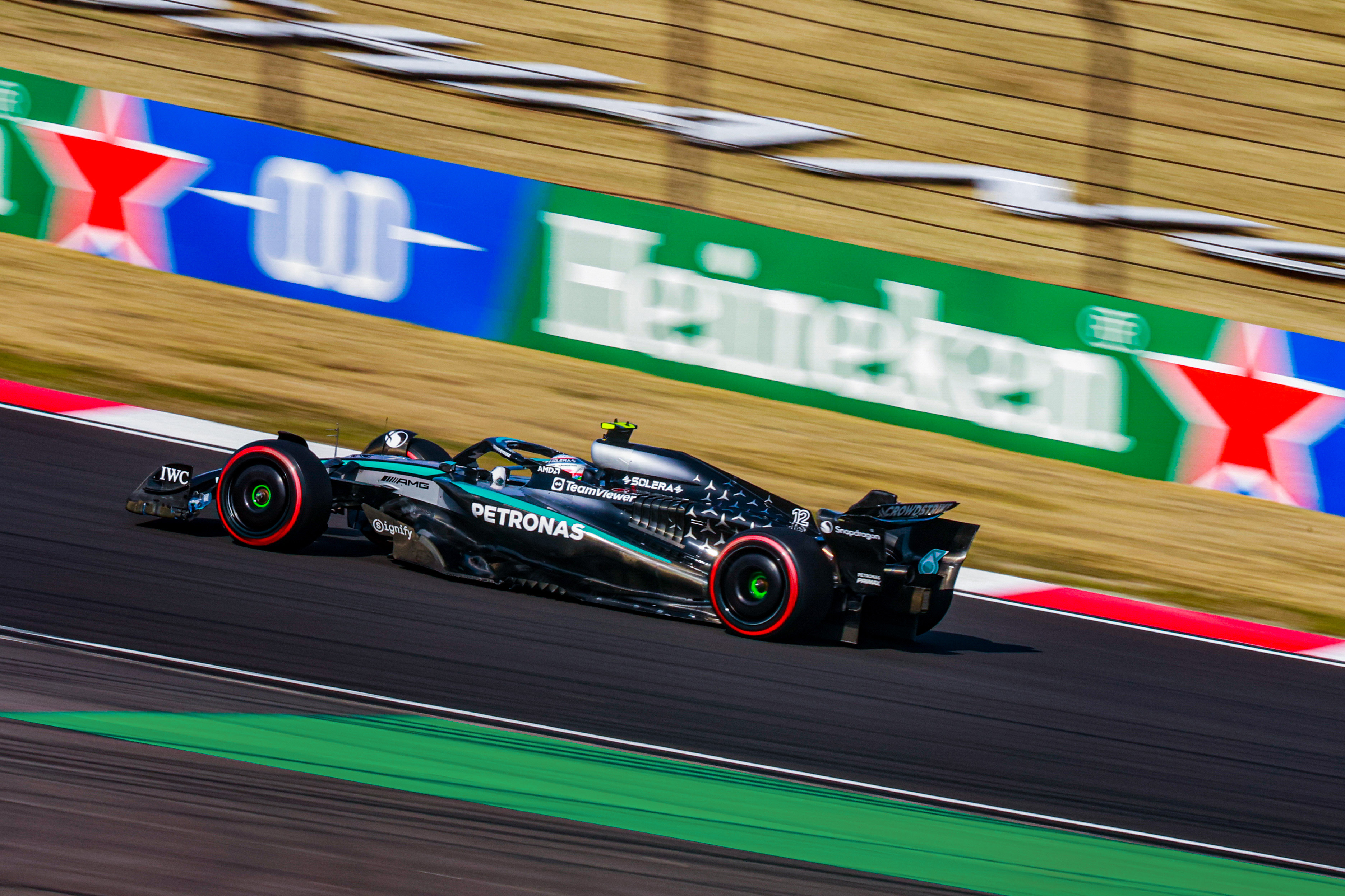 开云sport-梅赛德斯完胜阿斯顿马丁，拉塞尔刷新纪录