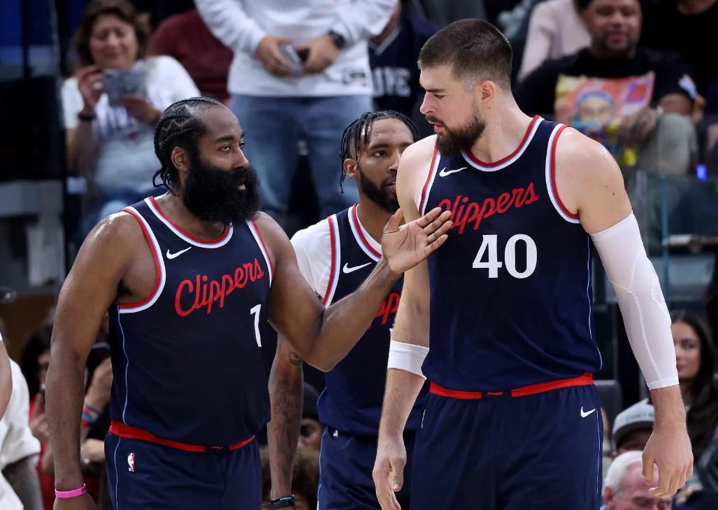 76人逆转掘金，哈登关键制胜