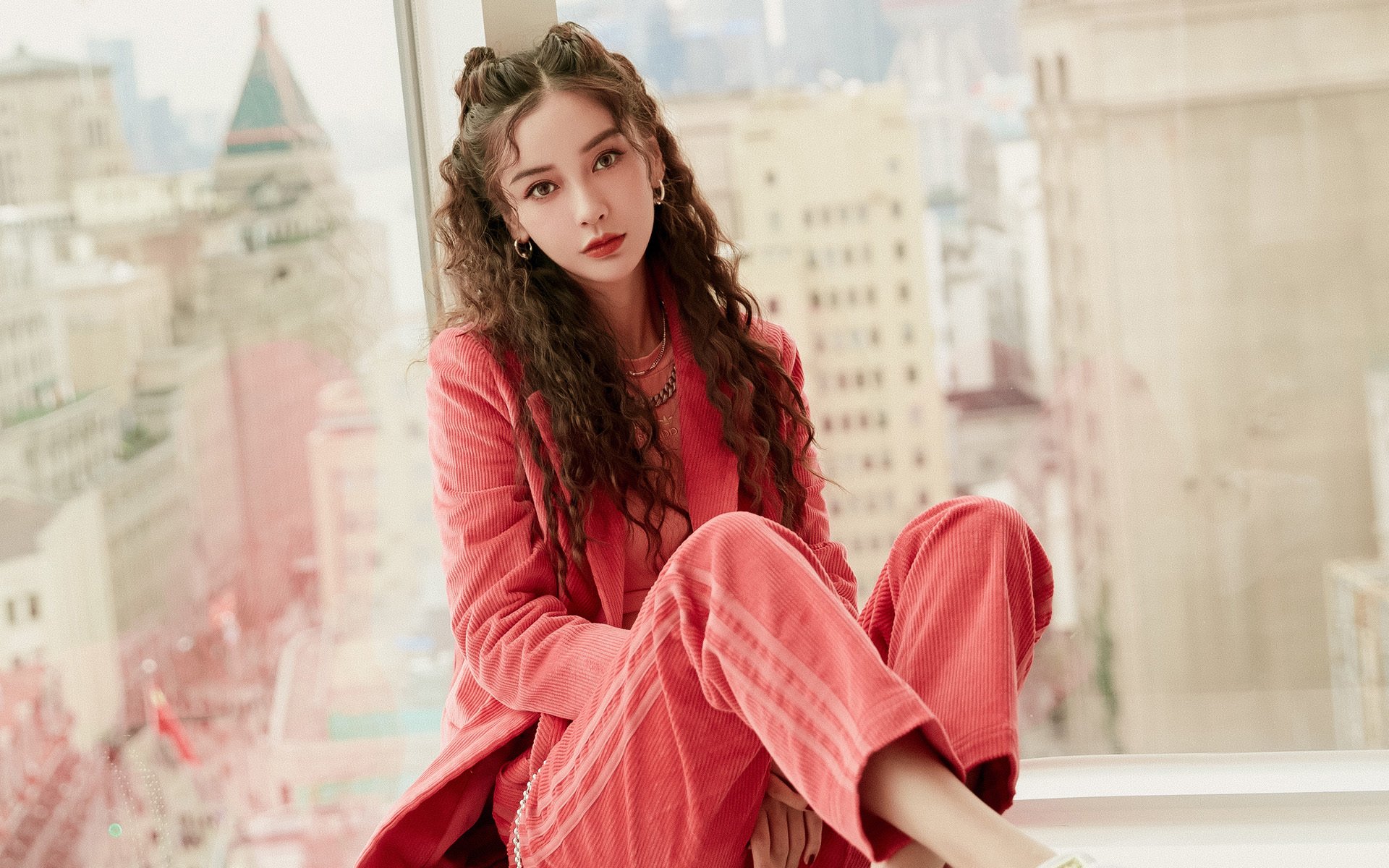 伦纳德末节狂飙14分主宰比赛，爵士以稳健团队表现击退黄蜂