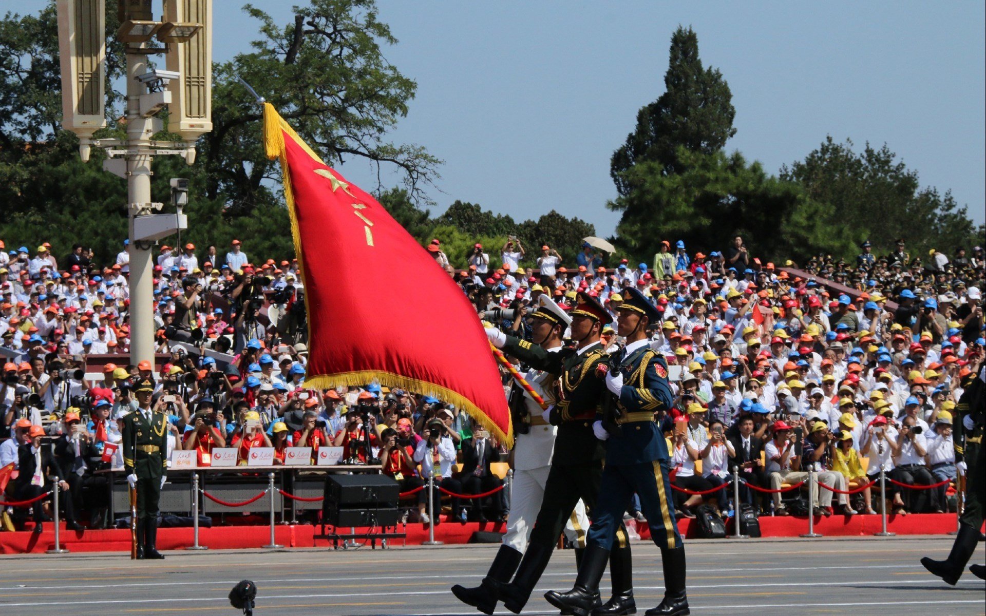 双重封锁下的窒息战,爱德华兹如何成为攻防转换的绝对核心